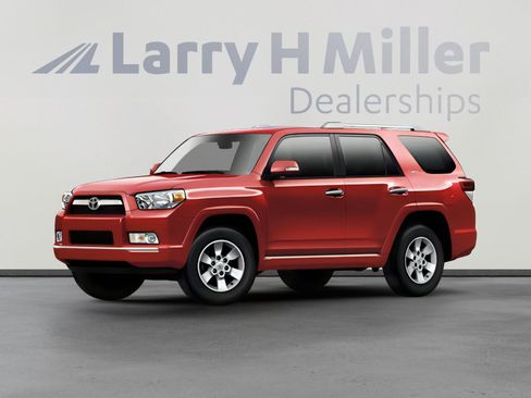 Used 2011 Toyota 4Runner SR5 w/ Convenience Pkg image 1