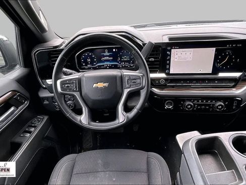 Used 2023 Chevrolet Silverado 1500 LT AWD/4WD image 5