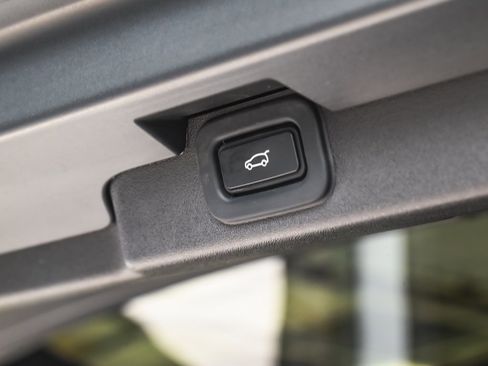 Used 2023 Land Rover Discovery HSE R-Dynamic image 20