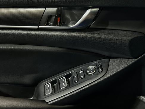 Used 2020 Honda Accord Sport image 13