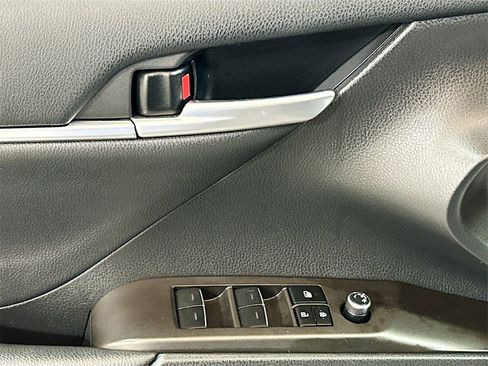 Used 2024 Toyota Camry XLE image 15