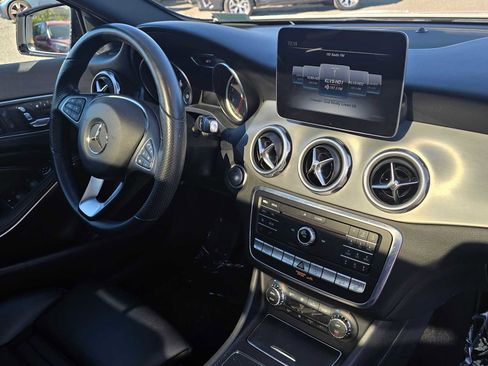 Used 2019 Mercedes-Benz GLA 250 4MATIC image 10