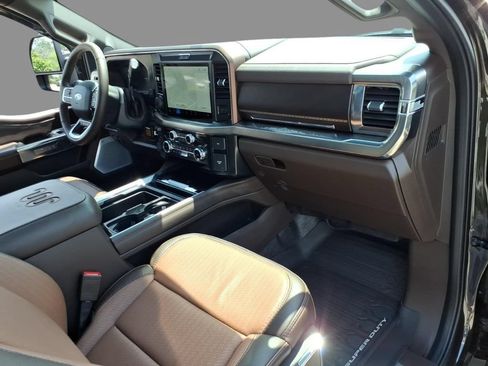 Used 2025 Ford F450 King Ranch w/ Chrome Package AWD/4WD image 12