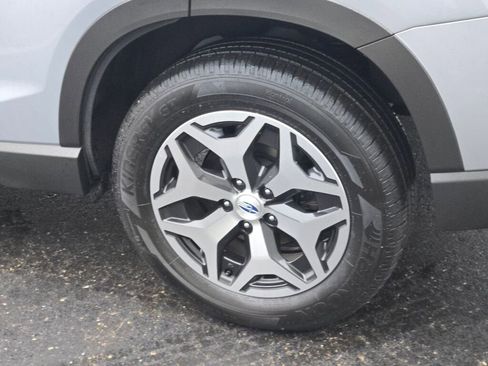 Certified 2023 Subaru Forester Premium image 15