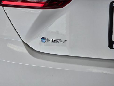 Used 2025 Toyota Camry LE FWD image 13