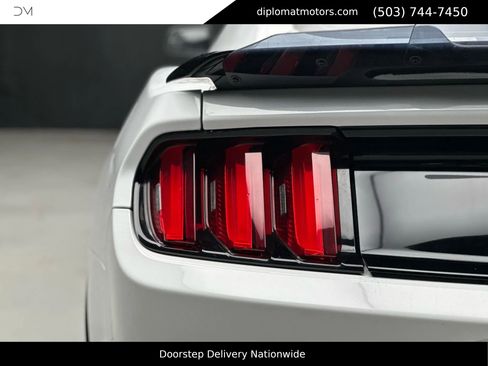 Used 2016 Ford Mustang Shelby GT350 w/ Technology Package image 15