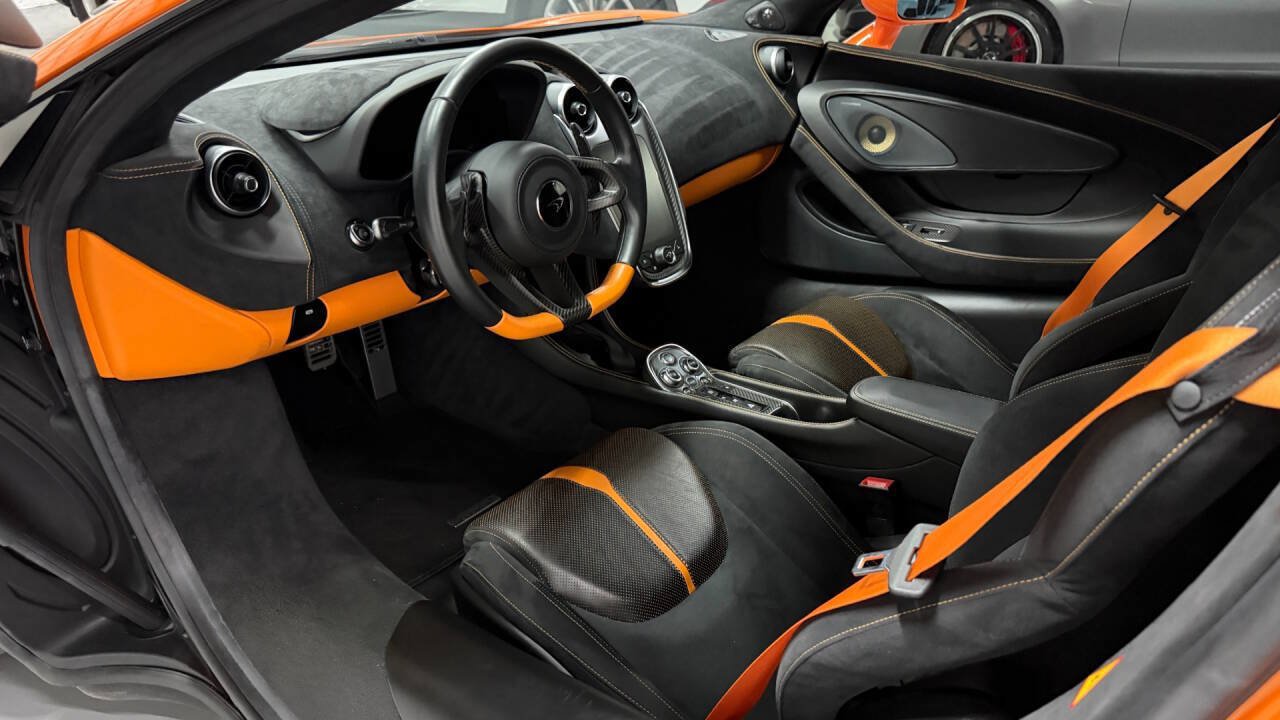 Used 2017 McLaren 570S Coupe RWD image 33