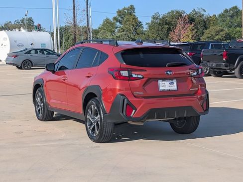 Used 2024 Subaru Crosstrek 2.0i Premium w/ Crosstrek Mirror Package AWD/4WD image 4