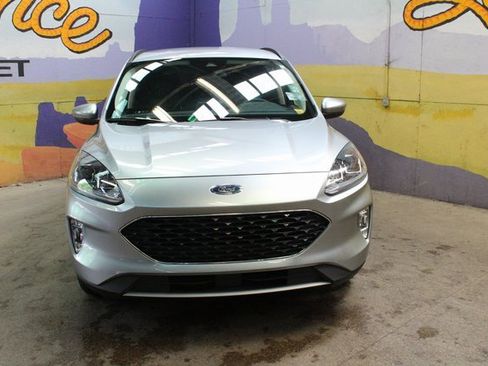 Used 2022 Ford Escape SEL image 3