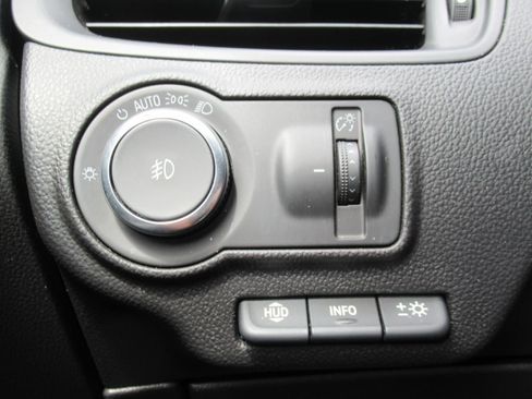 Used 2020 Buick Envision Premium w/ Driver Confidence Package AWD/4WD image 23