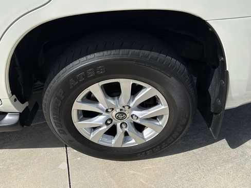 Used 2021 Toyota Land Cruiser image 19