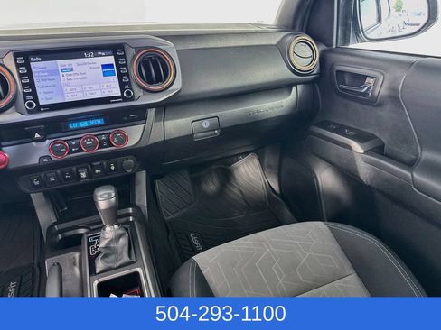 Used 2022 Toyota Tacoma TRD Sport w/ Technology Package RWD image 22