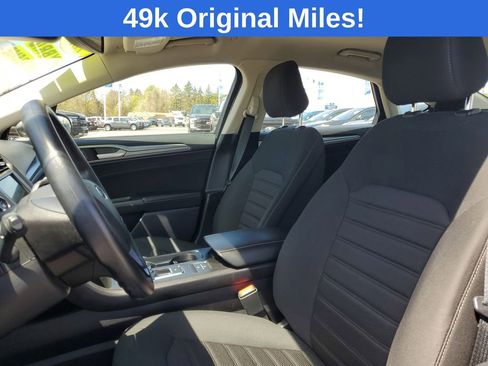Used 2020 Ford Fusion SE FWD image 8