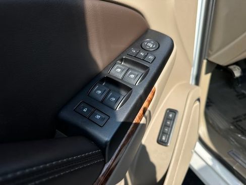 Used 2018 Chevrolet Tahoe Premier w/ Max Trailering Package RWD image 12