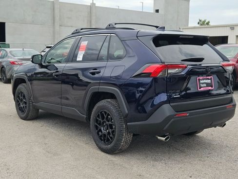 Used 2025 Toyota RAV4 XLE FWD image 8