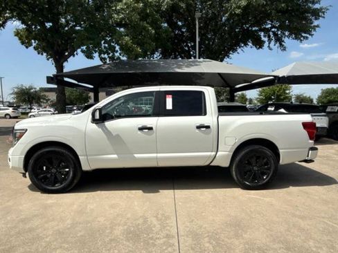 Certified 2023 Nissan Titan SV w/ SV Convenience Package AWD/4WD image 4