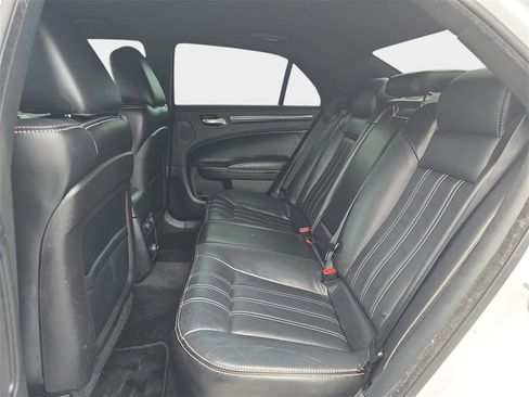 Used 2014 Chrysler 300 S image 17