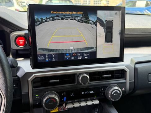 Used 2025 Toyota 4Runner TRD Off-Road Premium w/ Tow Technology Package AWD/4WD image 18
