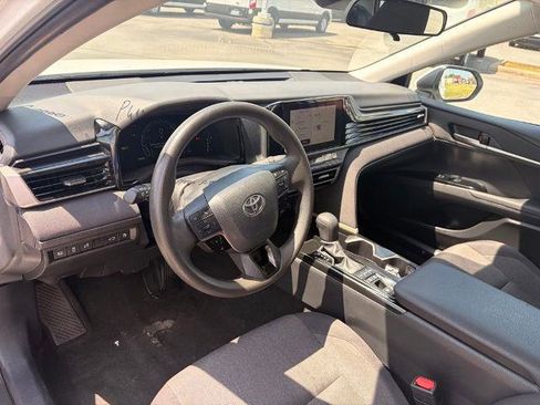 Used 2025 Toyota Camry LE FWD image 11