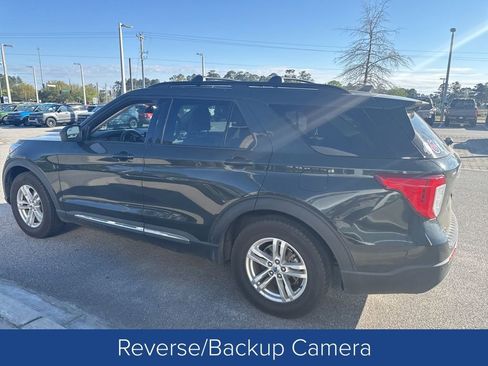 Used 2022 Ford Explorer XLT w/ Equipment Group 202A image 5