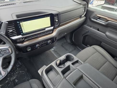 Used 2023 Chevrolet Silverado 1500 LT Trail Boss w/ LPO, Dark Essentials Package image 32