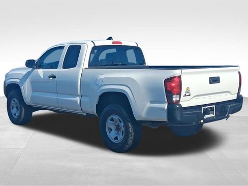 Used 2020 Toyota Tacoma SR image 10
