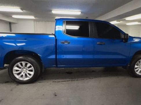 Certified 2022 Chevrolet Silverado 1500 Custom AWD/4WD image 9