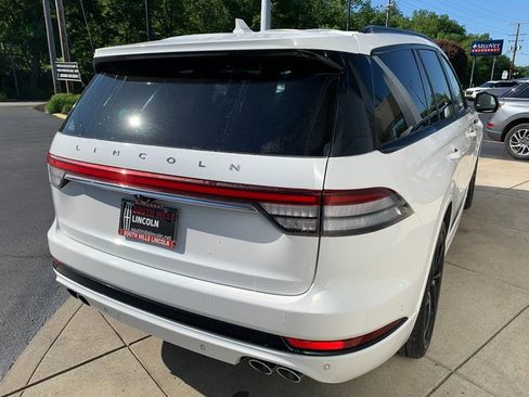 Certified 2023 Lincoln Aviator Reserve w/ Equipment Group 201A AWD/4WD image 7