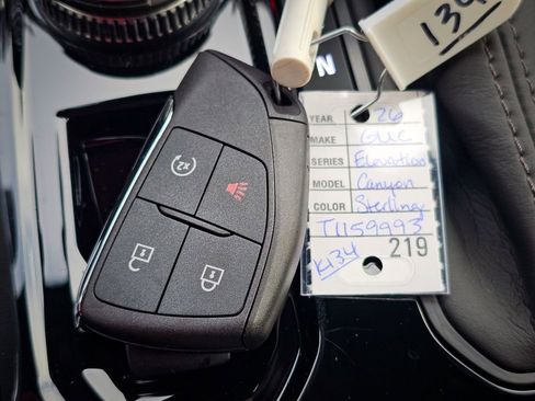 New 2026 GMC Canyon Elevation w/ Convenience Package image 37