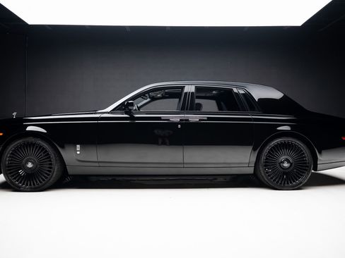Used 2007 Rolls-Royce Phantom Sedan RWD image 17