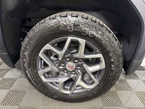 New 2026 GMC Sierra 1500 SLT w/ X31 Off-Road Package AWD/4WD image 15