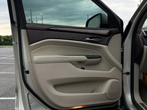 Used 2014 Cadillac SRX Luxury FWD image 13