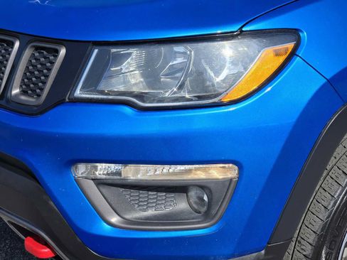 Used 2020 Jeep Compass Trailhawk AWD/4WD image 9