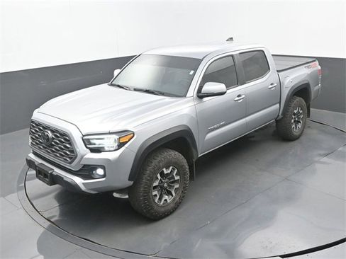 Used 2023 Toyota Tacoma TRD Off-Road image 16