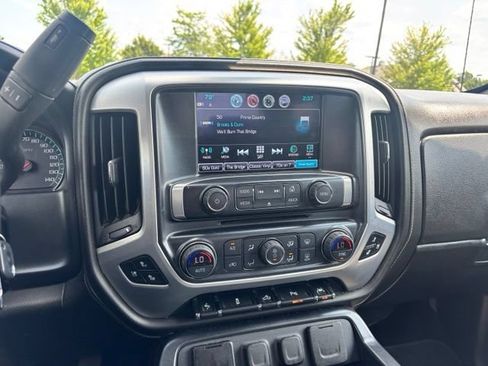 Used 2018 GMC Sierra 1500 SLT AWD/4WD image 11
