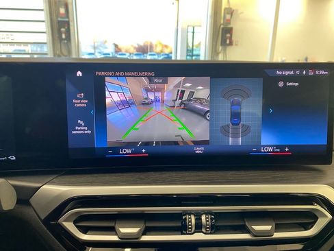 Used 2024 BMW 330e xDrive 330e xDrive image 26