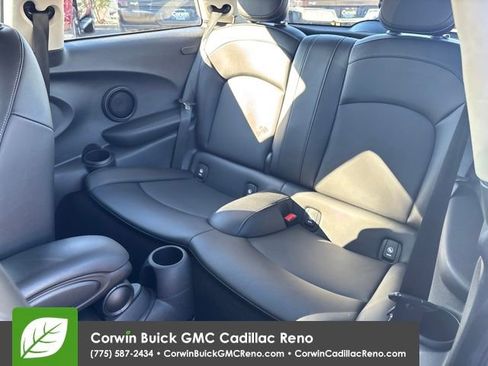 Used 2017 MINI Cooper 2-Door Hardtop image 25