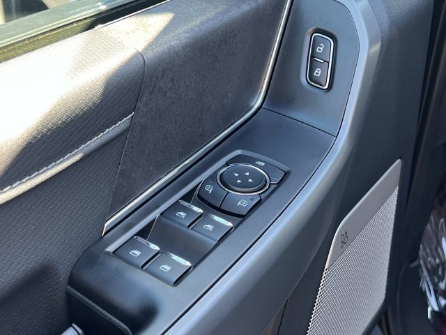 Used 2025 Ford F150 XLT w/ Equipment Group 303A High AWD/4WD image 18