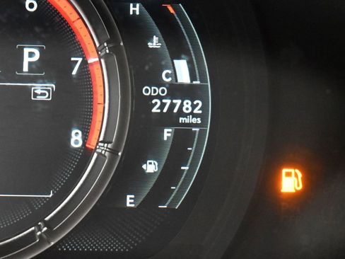 Used 2024 Lexus IS 500 image 33