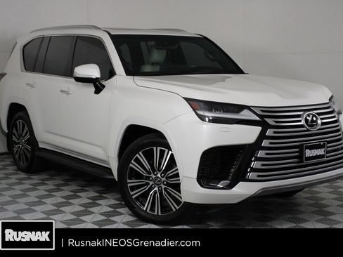 Used 2024 Lexus LX 600 4WD w/ Luxury Package image 1