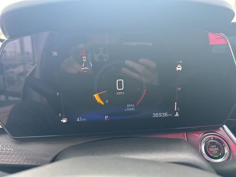 Used 2024 Chevrolet Trax ACTIV w/ Sunroof Package FWD image 17