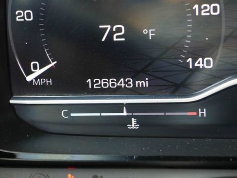 Used 2022 GMC Yukon Denali w/ Denali Premium Package AWD/4WD image 38