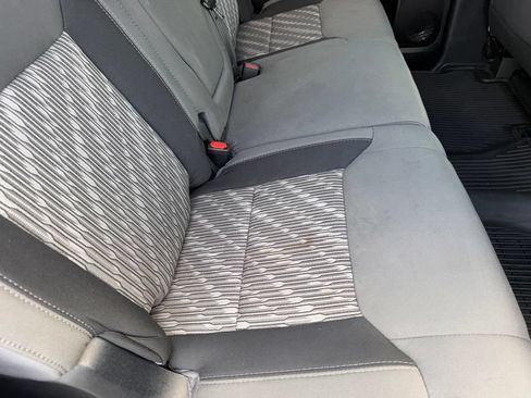 Used 2019 Toyota Tundra SR5 w/ SR5 Upgrade Package AWD/4WD image 17