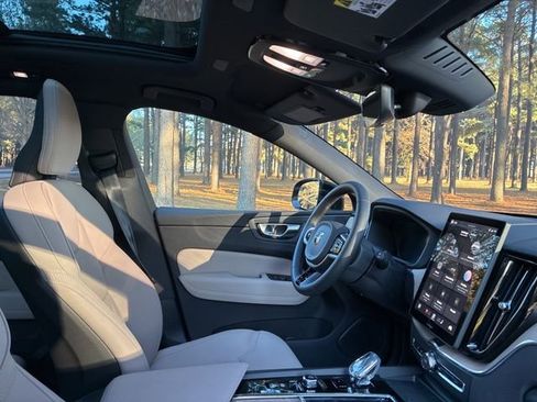 Used 2026 Volvo XC60 B5 Plus w/ Protection Package Premier image 23