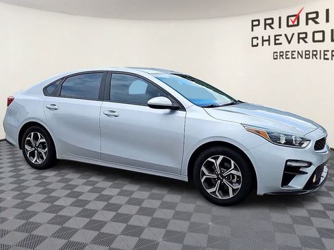 Used 2020 Kia Forte LXS FWD image 2