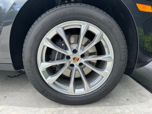 Used 2026 Porsche Macan AWD/4WD image 41