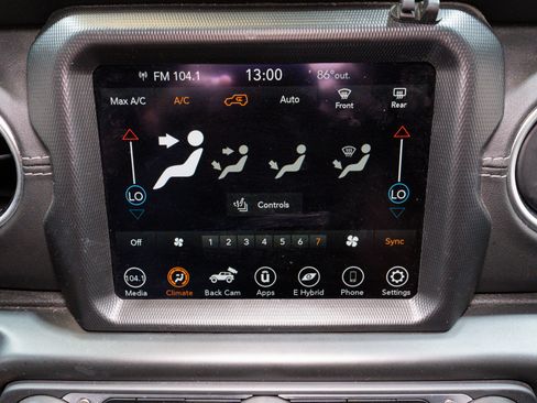 Used 2021 Jeep Wrangler Unlimited Sahara w/ Cold Weather Group image 16