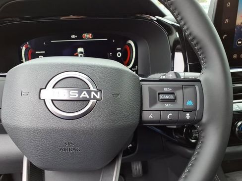 New 2026 Nissan Pathfinder Platinum image 11