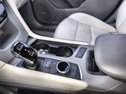 Used 2022 Cadillac XT5 Premium Luxury image 21