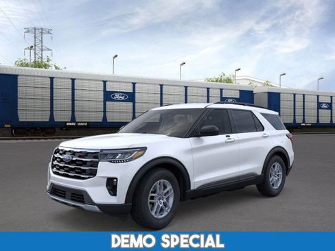 New 2026 Ford Explorer Active w/ Active Comfort Package image 1